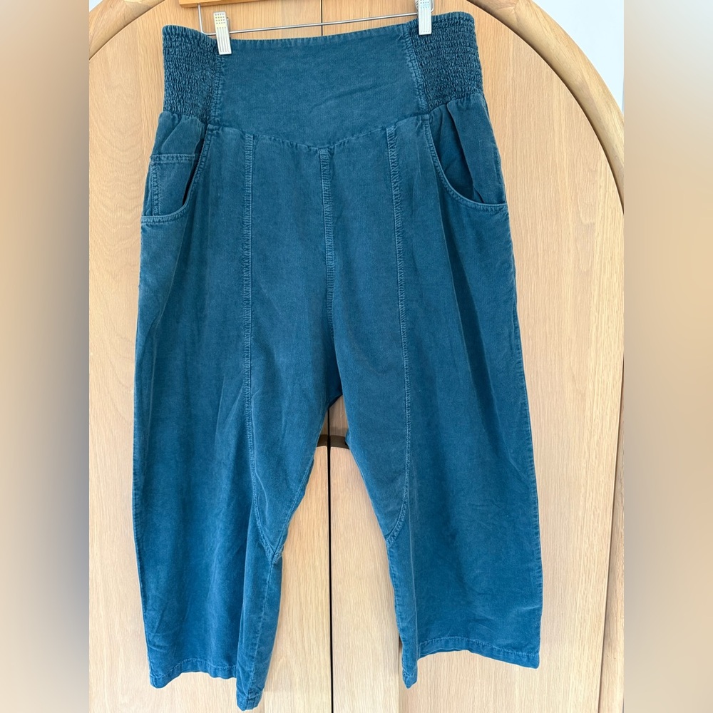 We The Free NWT Lunan Crop Harem
Cord Jeans Color Overboard Size L - Picture 8 of 16